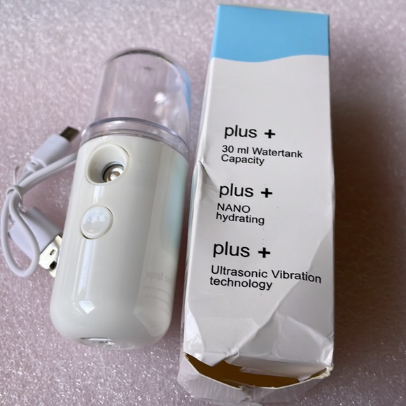 Nano portable facial mist moisturizing hydrating skin sprayer NIB - Picture 4 of 6